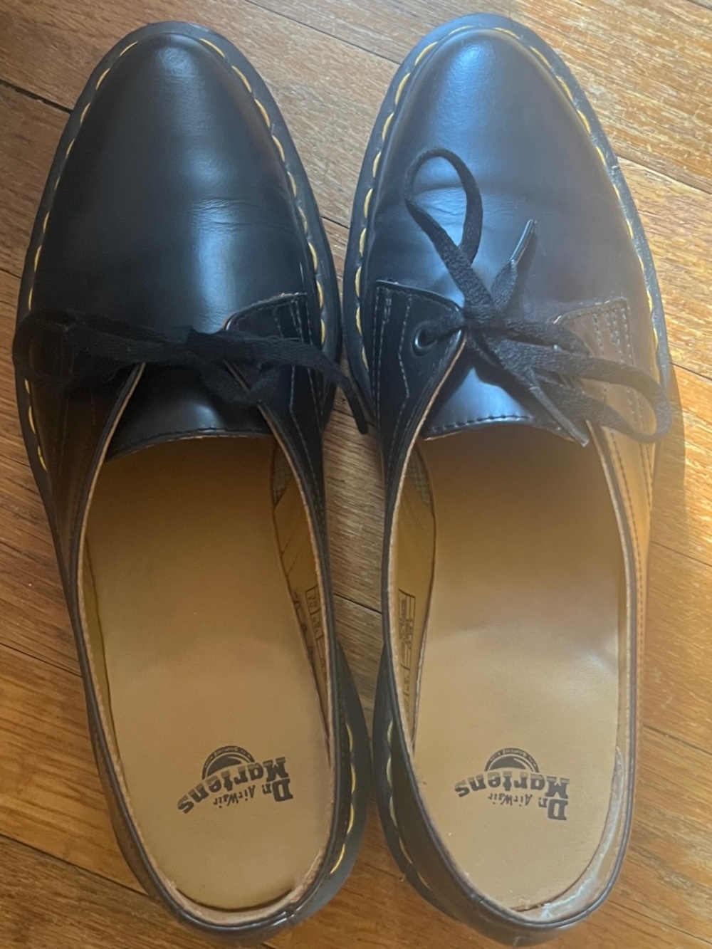 Dr. Martens/Doc Martens Siano Black Leather Pointed Toe Oxfords Women Sz 8-